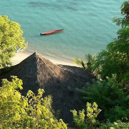 Waecicu Eden Beach Hotel Labuan Bajo Exterior photo