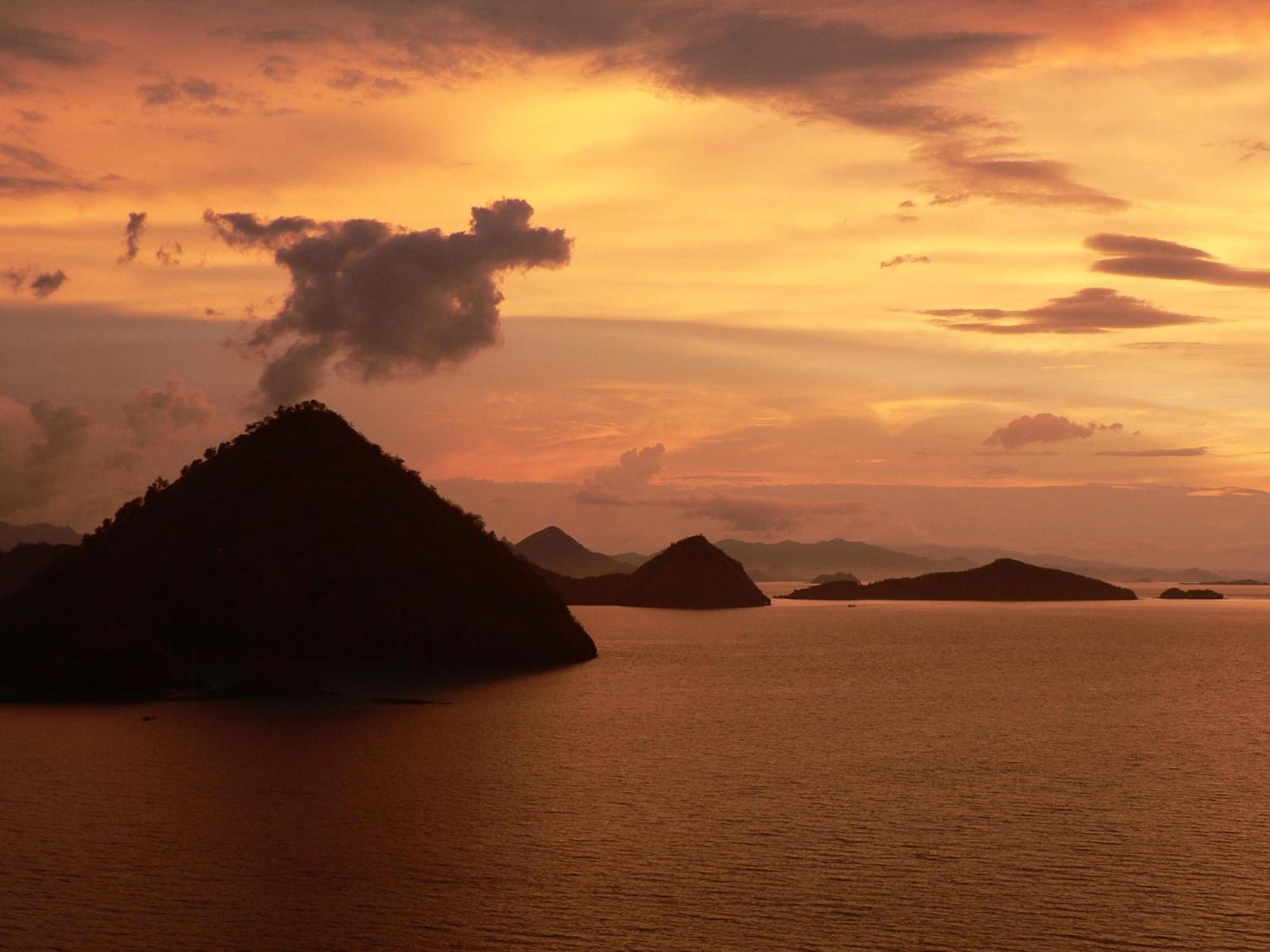 Waecicu Eden Beach Hotel Labuan Bajo Room photo