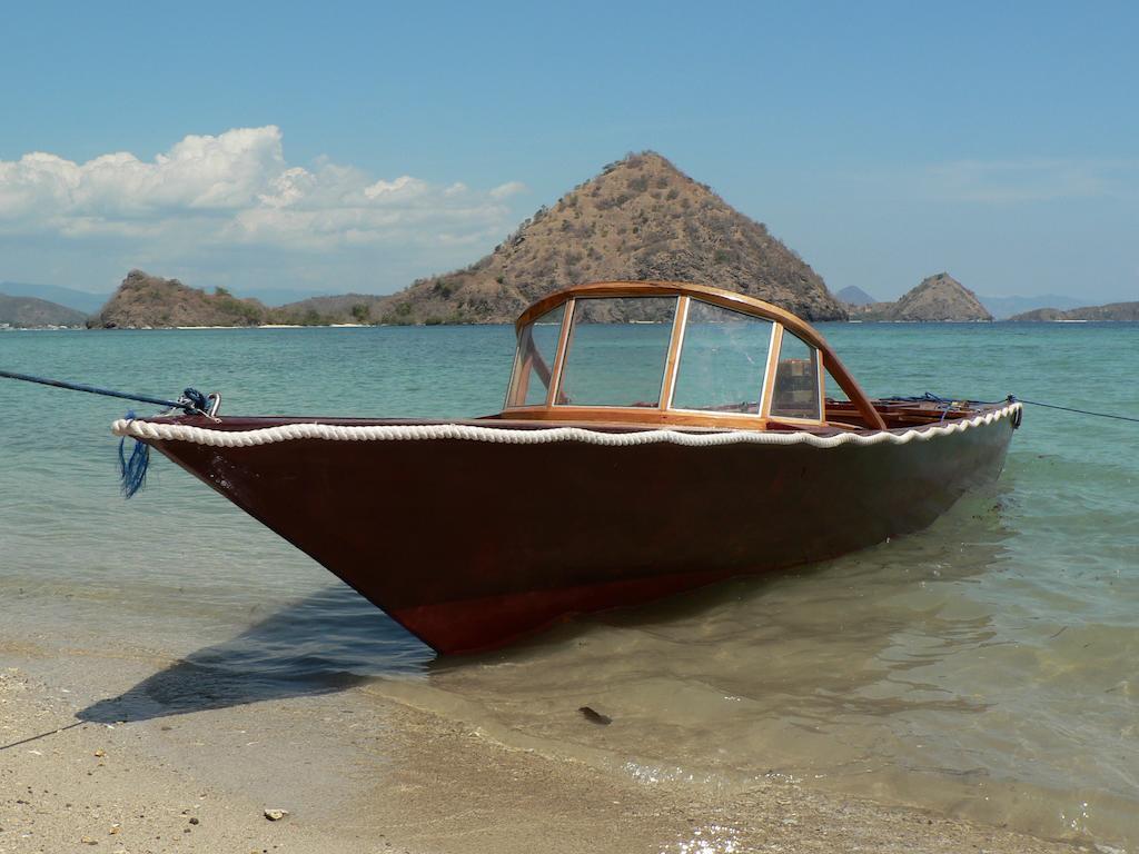 Waecicu Eden Beach Hotel Labuan Bajo Exterior photo