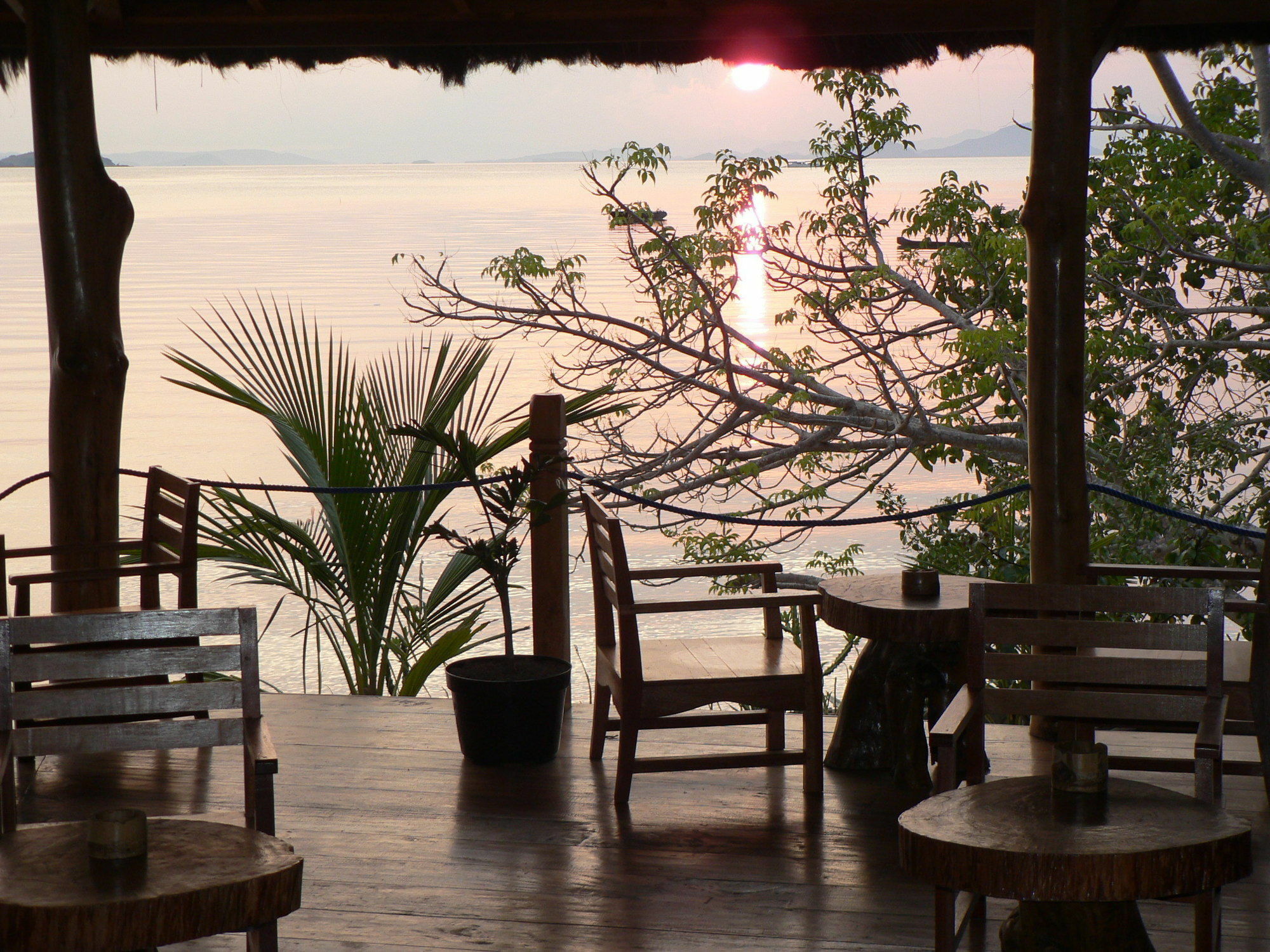 Waecicu Eden Beach Hotel Labuan Bajo Exterior photo